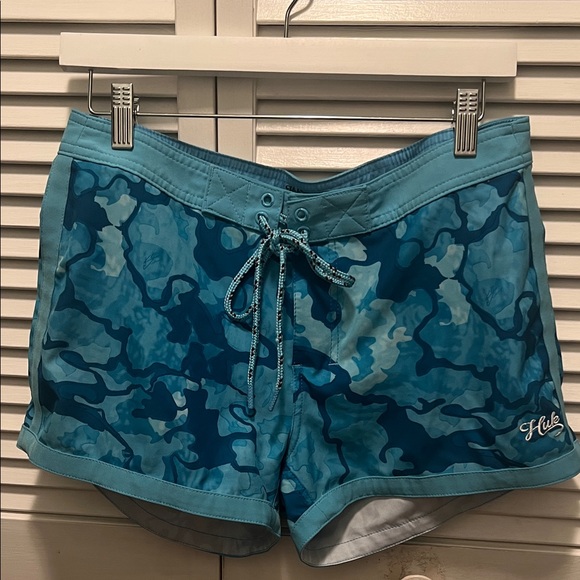 Huk Pants - #1483+ Huk Women's Teal and Navy Camo Athletic Shorts